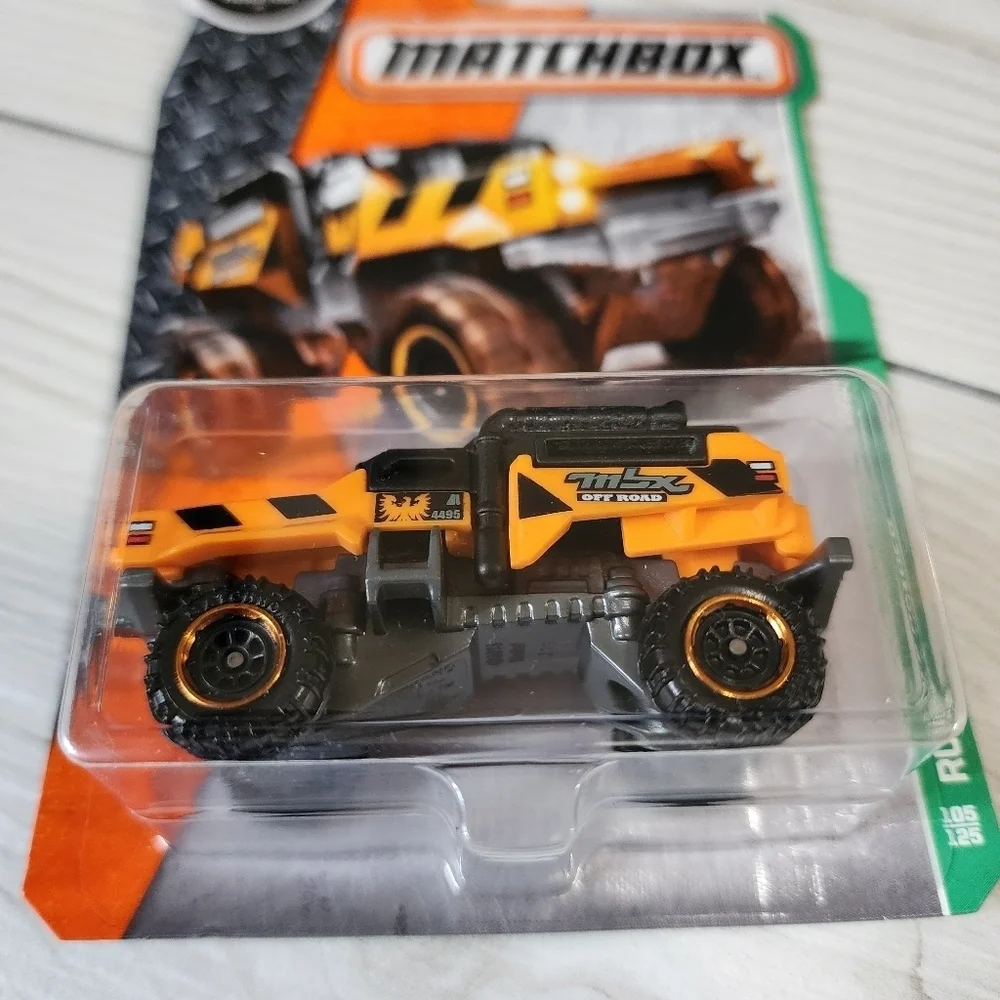 Matchbox Rumble Raider-orange NWT
